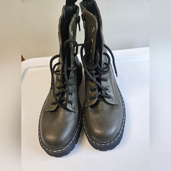 Sincerely Jules -Stylish Green Combat Boots Women's 7.5  NWOT - Picture 3 of 8